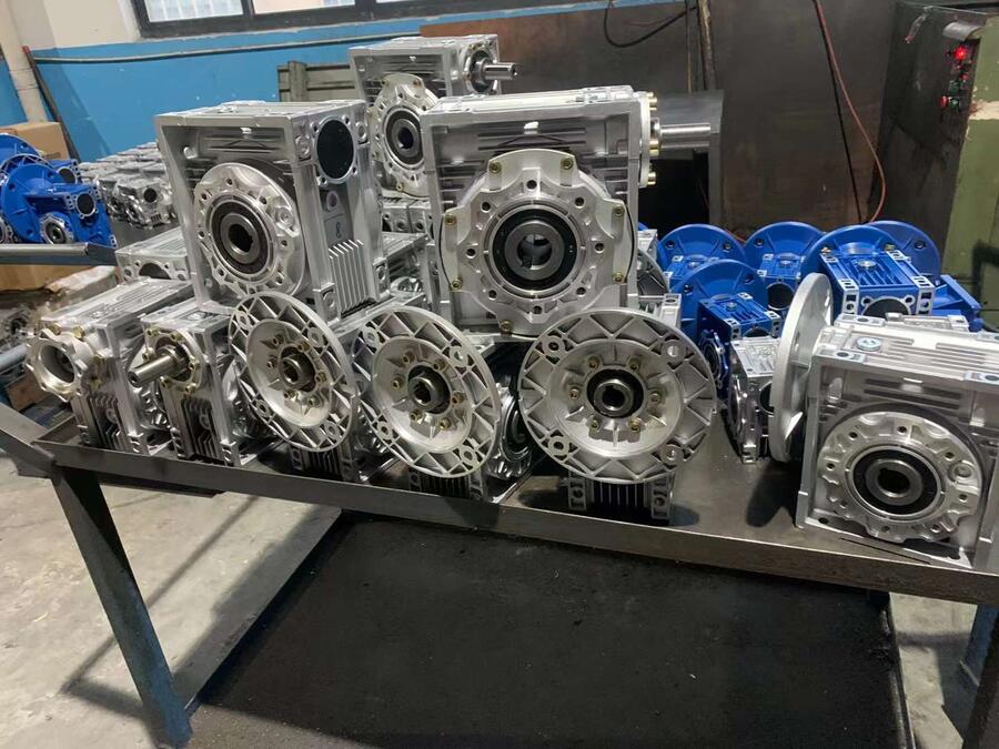 KCF67直角減速機M3RVHT20東洲
