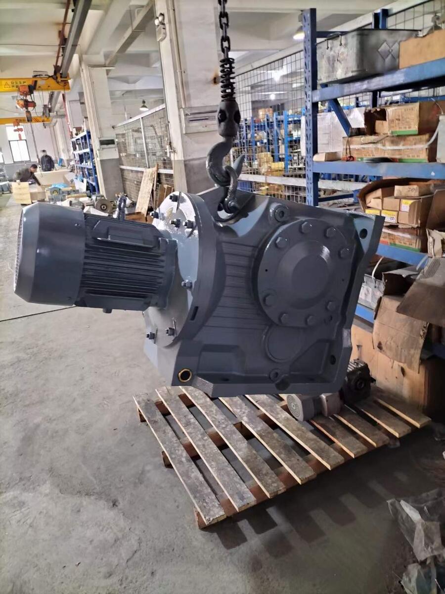 WPWK120-30螺旋減速機R47-Y3KW-16.22M1