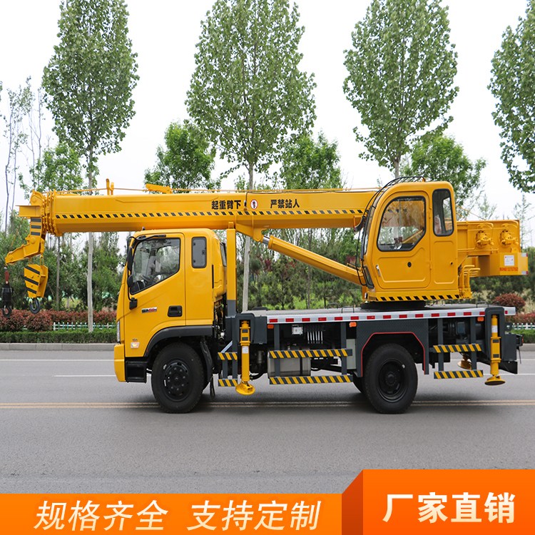 熱銷16噸吊車國(guó)六汽車吊車 四通龍峰12噸吊車報(bào)價(jià)