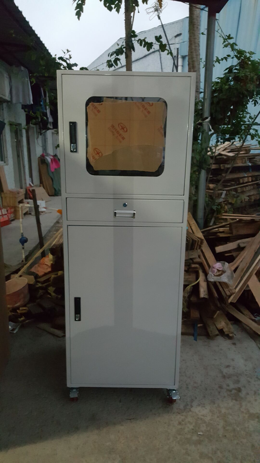 微機(jī)房電腦柜生產(chǎn)商，佛山車間電腦柜定做