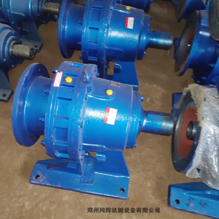 廠家供應(yīng)型號(hào)XWD8-23-18.5KW擺線針輪減速機(jī) 攪拌機(jī)用齒輪減速箱。