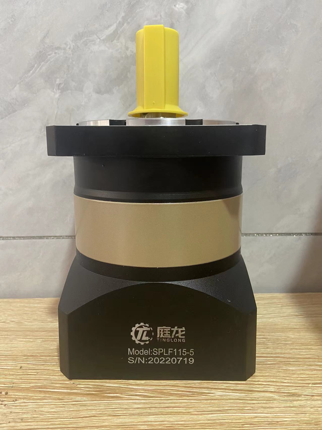 PA60-L2-25-S2-P1紐格爾高精密斜齒直角行星減速機大扭矩現(xiàn)貨立式90度轉(zhuǎn)角減速機