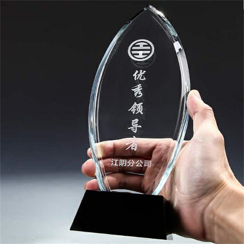 紅酒杯激光刻字紅酒瓶激光雕刻玻璃獎(jiǎng)杯激光鐳射加工