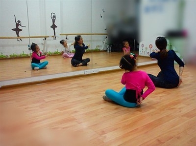 豐臺(tái)區(qū)豐葆路拆裝玻璃鏡子舞蹈教室鏡子安裝大鏡子