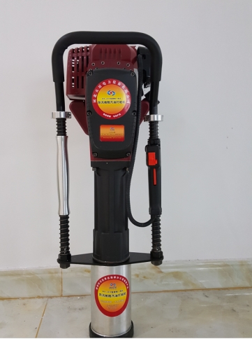 防汛鋼管打樁機(jī)廠家地址防汛搶險(xiǎn)汽油打樁機(jī)價(jià)格便攜式汽油打樁機(jī)