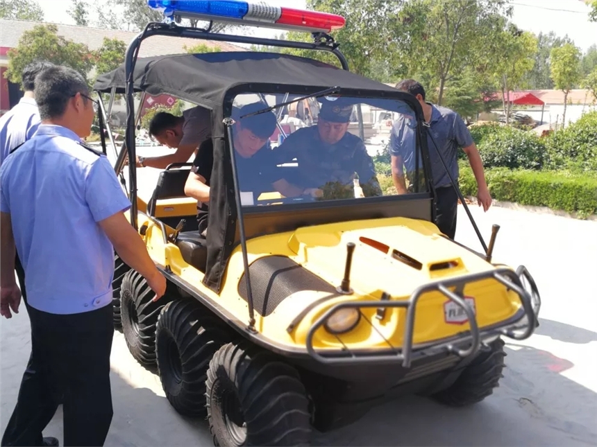 水陸兩棲工程車用途是什么？應急搶險水陸兩棲車使用范圍介紹