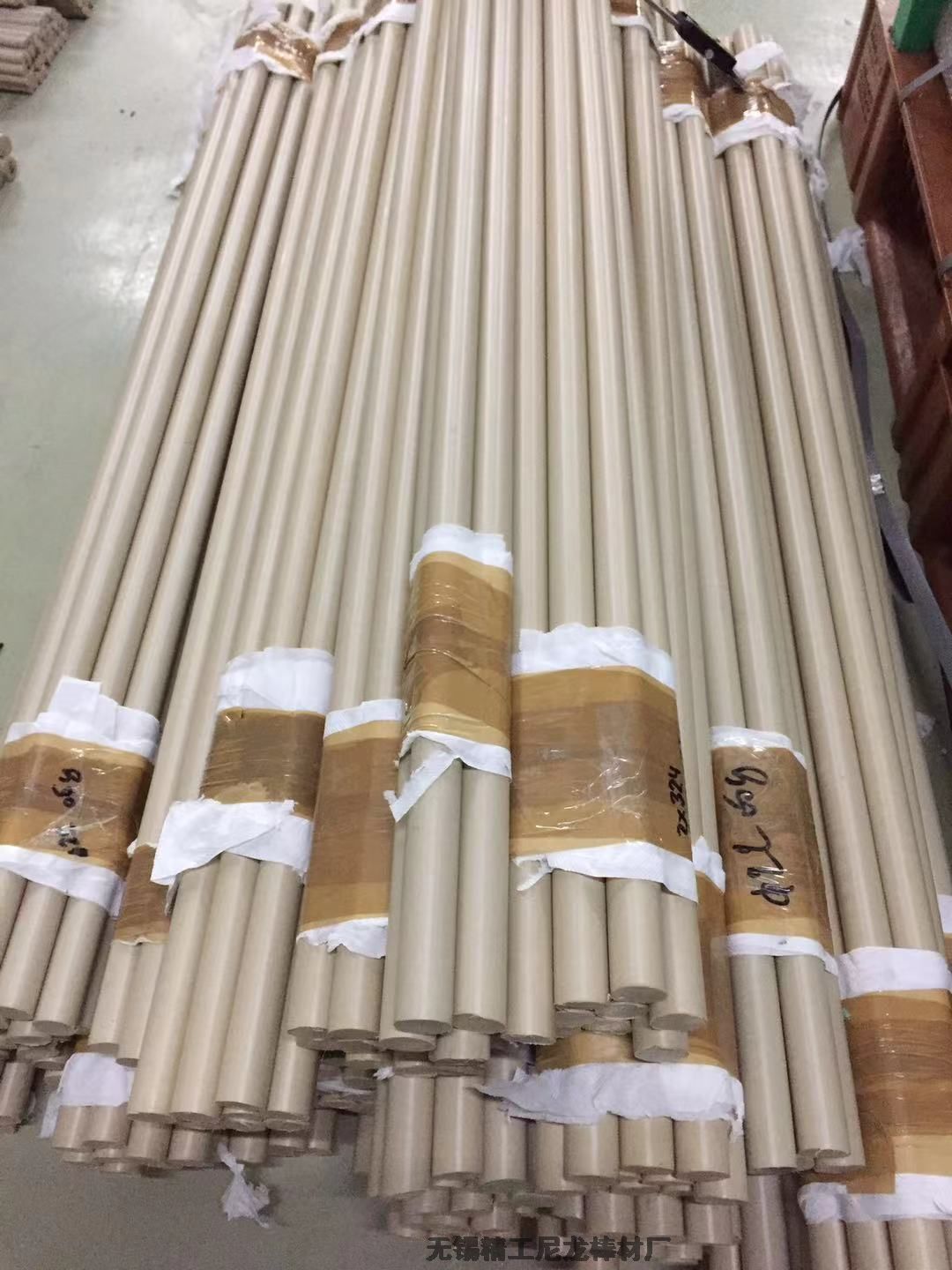 PEEK棒圖片照片 庫(kù)存 現(xiàn)貨