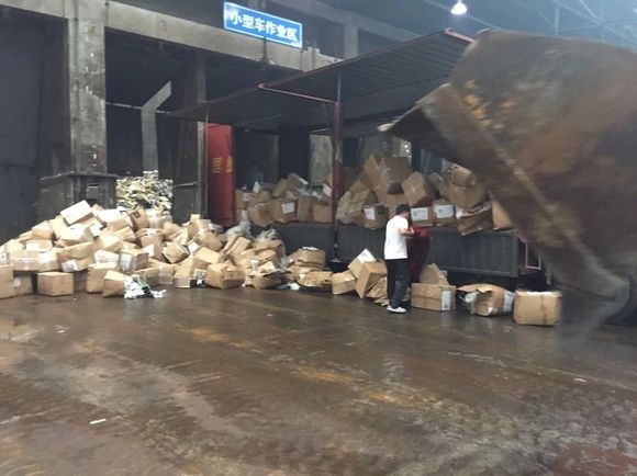 嘉定超期牛奶處理銷毀太倉過期食品銷毀現(xiàn)場嘉定發(fā)霉面條糕點(diǎn)銷毀