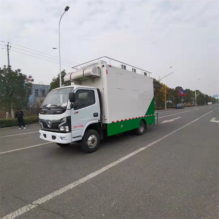 流動(dòng)廚房可上路年審流動(dòng)廚房車生產(chǎn)廠家