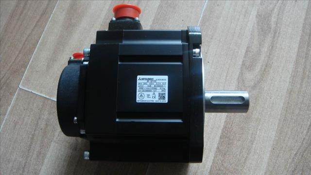三菱伺服電機(jī)HF-KN43J-S100現(xiàn)貨供應(yīng)