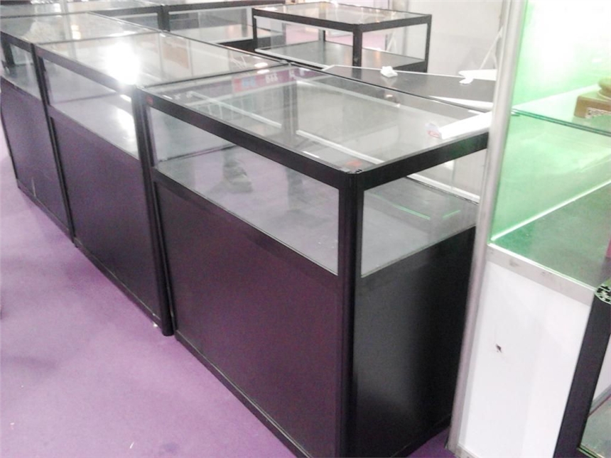 梅州展板出租，玻璃展柜租賃，租賃價(jià)格