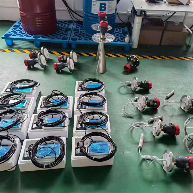 國產(chǎn)雷達料位計抗干擾YSFMR806