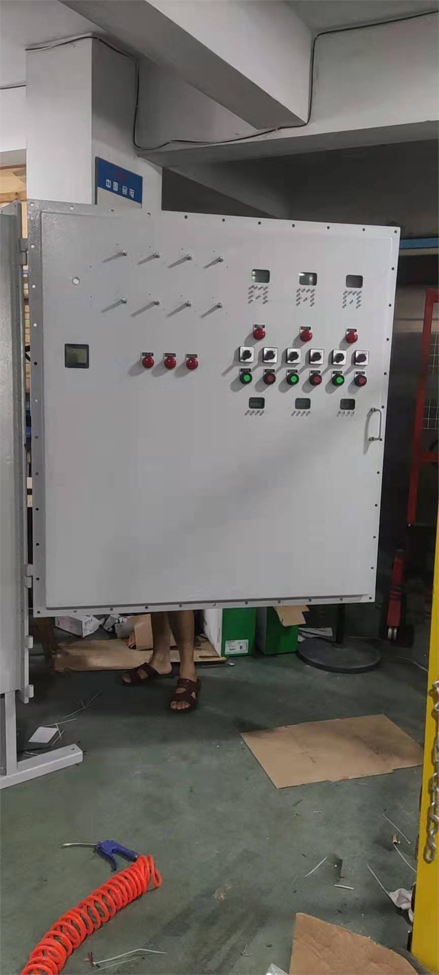 歡迎訪問(wèn)：包頭市LED防爆燈##PLC控制