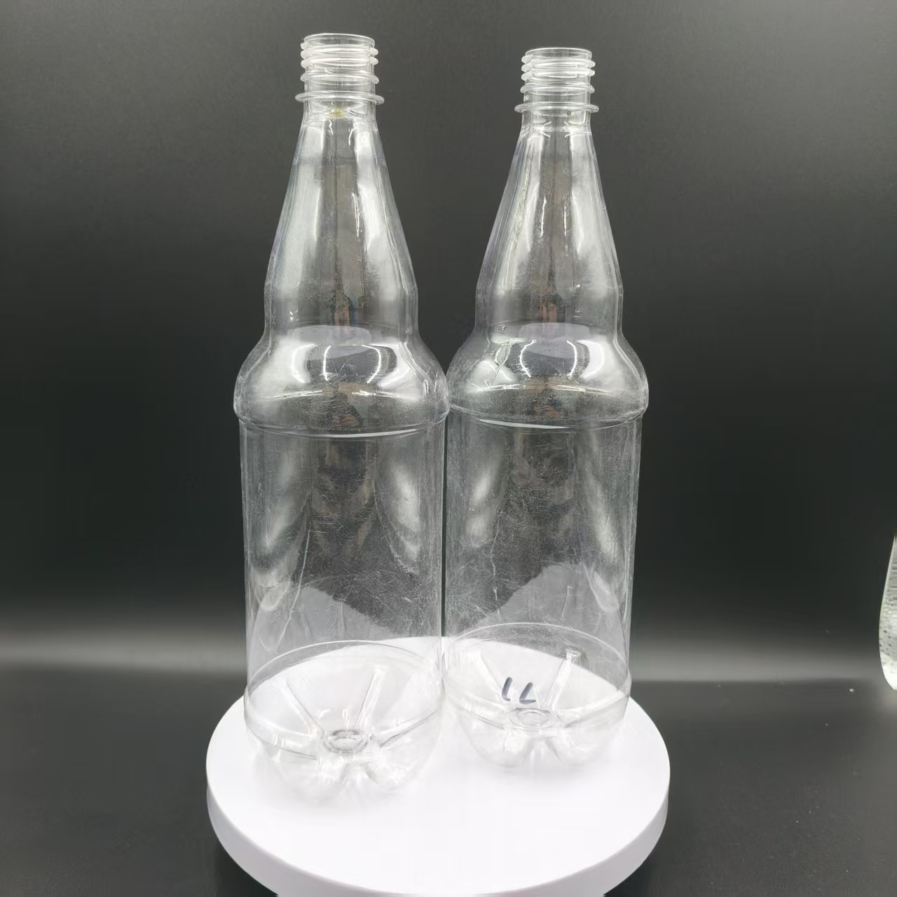 河南散裝精裝啤酒瓶包裝 透明pet食品包裝瓶500毫升 1升塑料瓶