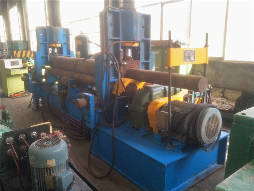 平頂山二手卷板機(jī)公司 液壓卷板機(jī)20x2500型號(hào) 數(shù)控卷板機(jī)預(yù)彎卷板無直邊