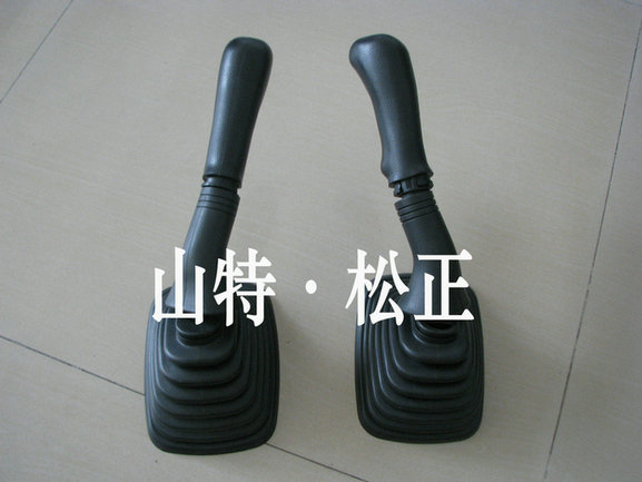 小松挖掘機PC200-7駕駛室操縱手柄，純正小松鉤機配件