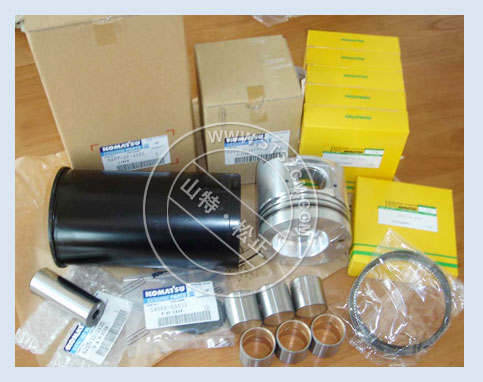 小松挖掘機(jī)PC300-7發(fā)動(dòng)機(jī)四配套，純正小松挖掘機(jī)配件