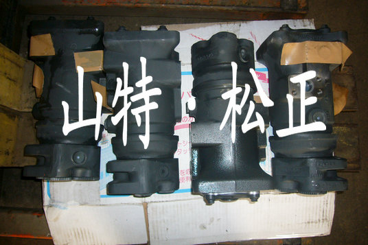 小松挖掘機配件，PC220-8中心回轉(zhuǎn)接頭703-08-33631