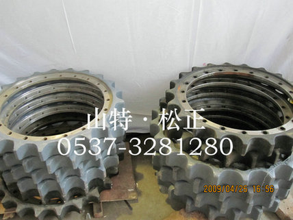 小松挖掘機(jī)PC200-7行走齒圈，驅(qū)動(dòng)齒20Y-27-11582