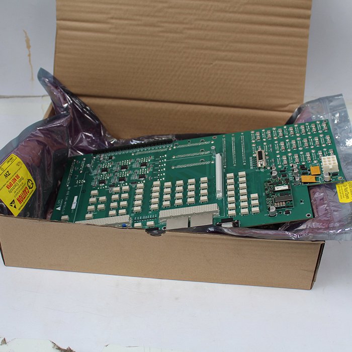 LAMC810-073479-005710-073479-005댧w