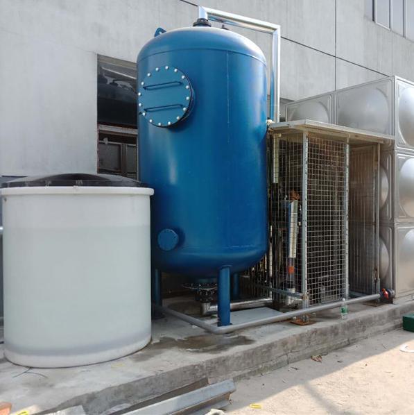 井水過濾器軟化水設(shè)備鍋爐循環(huán)水除鹽除垢去鈣鎂離子水設(shè)備