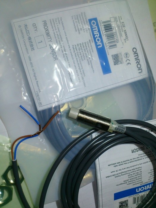 E2E-C03SR8-WC-B12M原裝日本歐姆龍OMRON接近傳感器接近開關(guān)