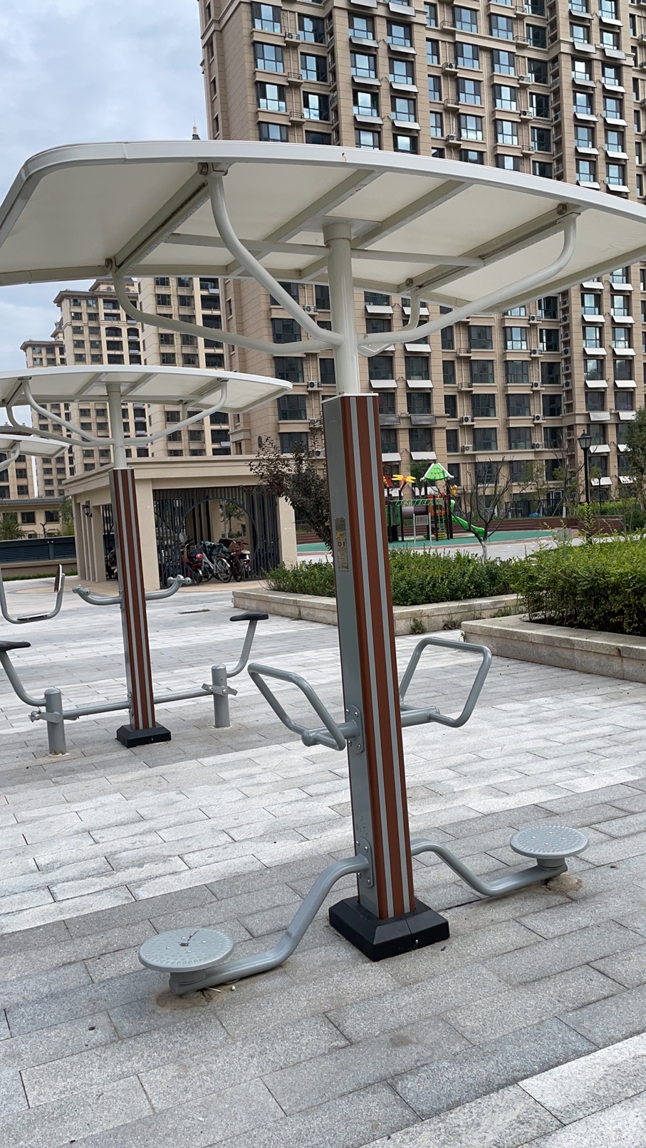 小區(qū)景觀健身器材太陽(yáng)能健身路徑新型二代智能器材