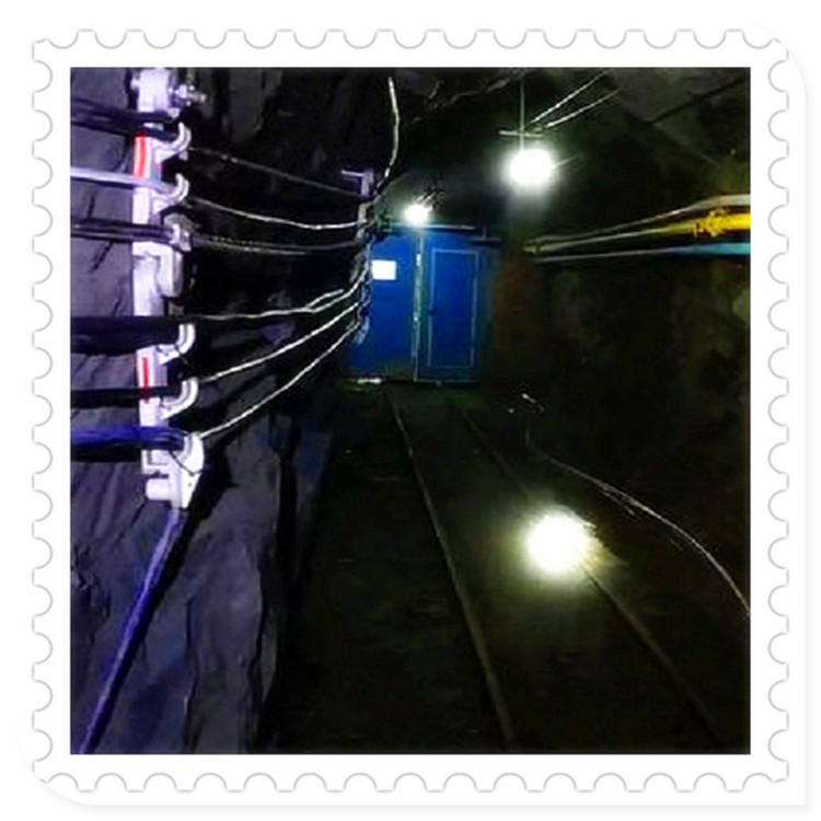 供應(yīng)礦用抗擠壓平衡風(fēng)門全自動行車高強(qiáng)度竹膠板氣控閉鎖