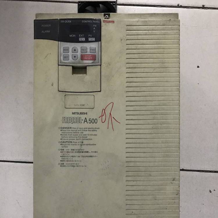 FR-F540-7.5K-NA維修三菱變頻器F700系列故障報(bào)警三菱變頻器維修又快又好