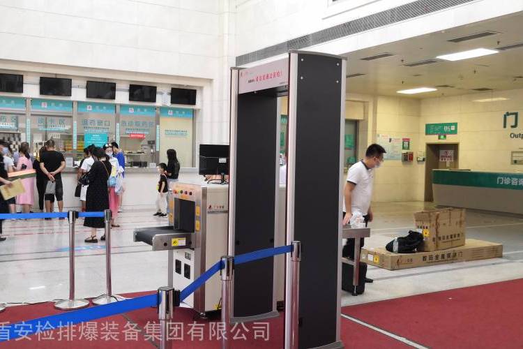 六區(qū)安檢門防塵防雨金屬探測門工廠防盜安全門靈敏度調(diào)節(jié)精準(zhǔn)檢測