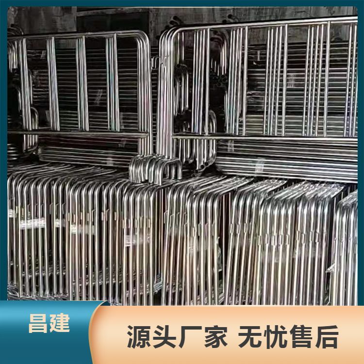 源頭供應(yīng)不銹鋼鐵馬護欄道路施工隔離移動圍欄規(guī)格齊全品質(zhì)過硬