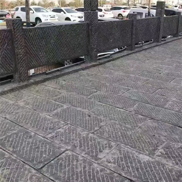 公園不規(guī)則青石板人工鏨道面石板材做舊鋪地石