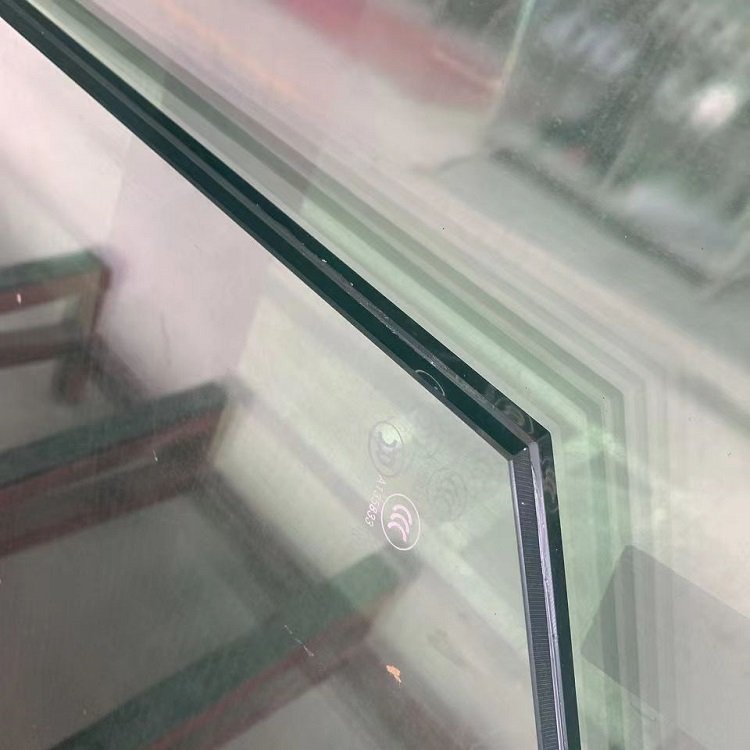 升達生產夾膠鋼化建筑幕墻玻璃耐高溫防爆特種玻璃廠家