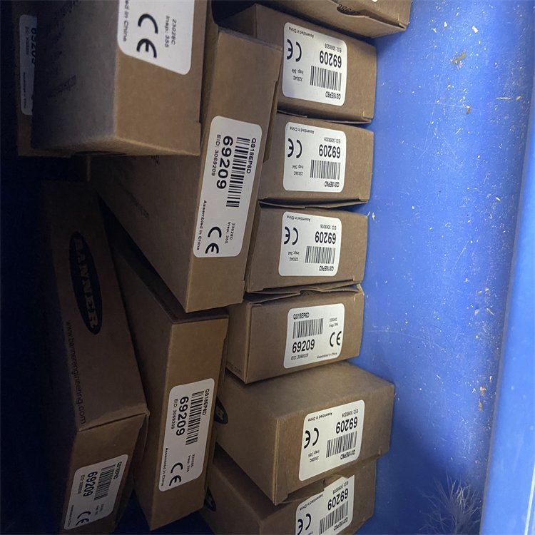 德國(guó)IFM品牌PN2071型號(hào)帶數(shù)顯壓力傳感器30VDC