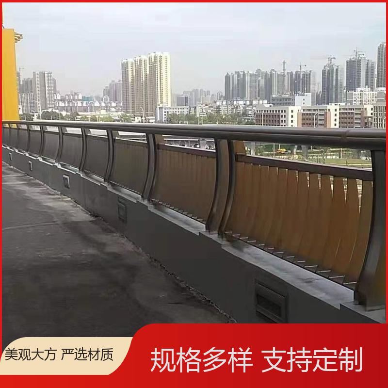 堅固耐用潤達橋梁防撞護欄現(xiàn)貨現(xiàn)發(fā)來圖加工