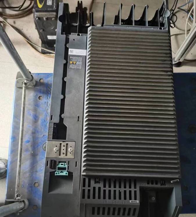 西門子S120變頻器模塊短路維修，跳閘專業(yè)速度維修