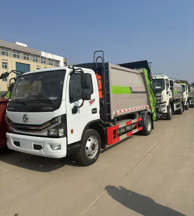 中型后裝壓縮垃圾車12方掛桶式環(huán)衛(wèi)車程力垃圾收運(yùn)車樹枝收集車