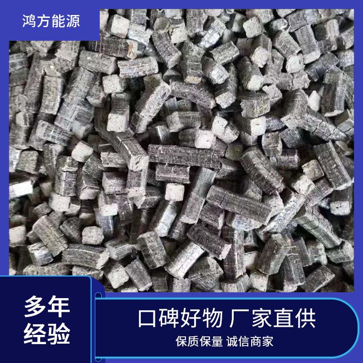 鍋爐用生物質(zhì)壓塊養(yǎng)殖場(chǎng)燃料噸包袋裝規(guī)格多樣定制木屑秸稈